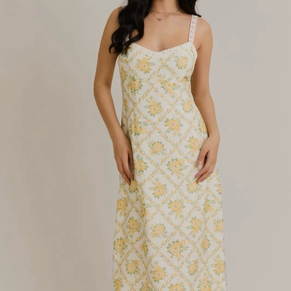 Floral Lace Trim Maxi Dress